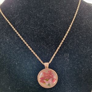 Chic Rose Gold Floral Pendant Necklace